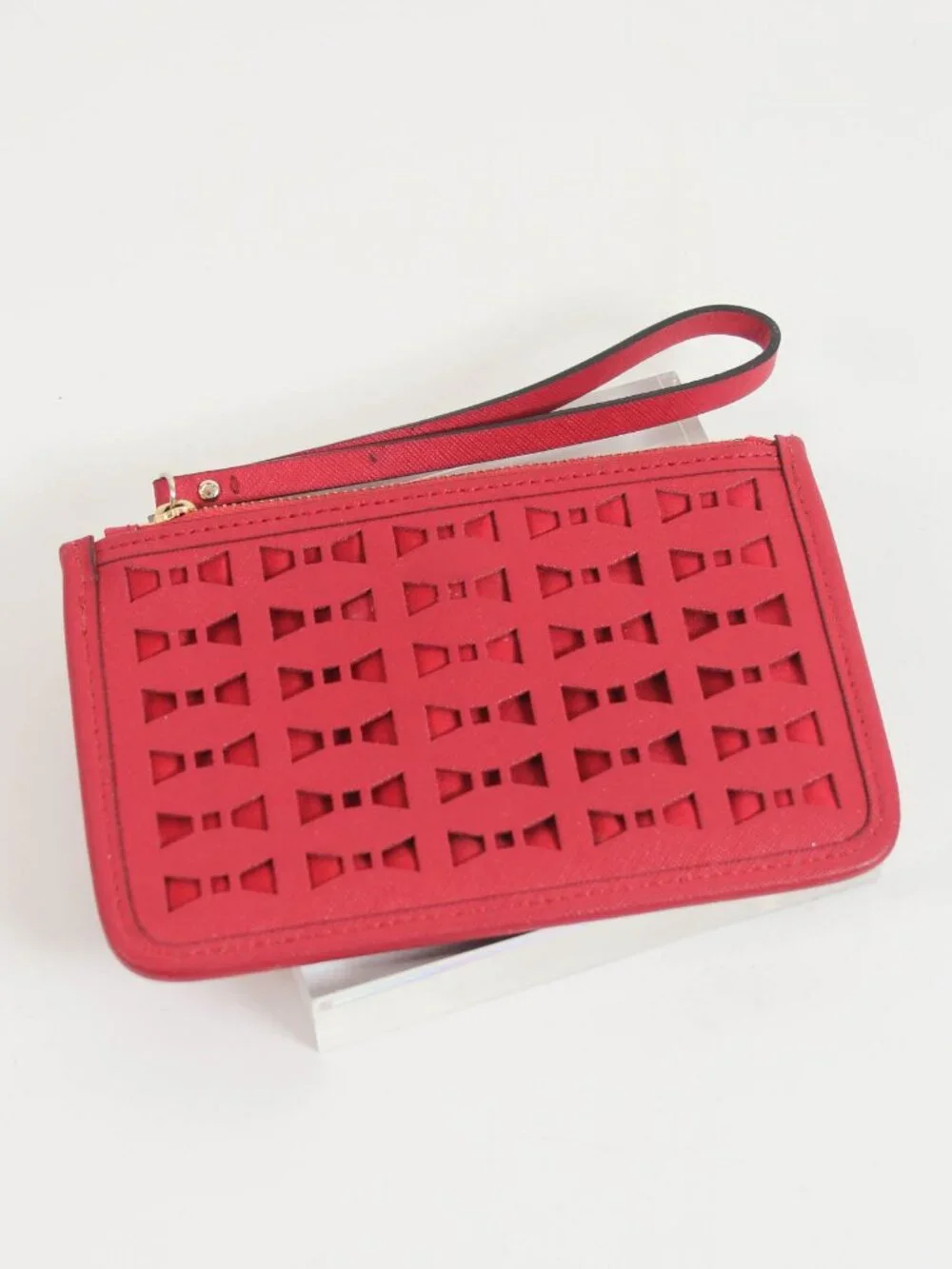 Kate Spade New York Red Bow Cutout Wristlet Zip Pouch Clutch Wallet